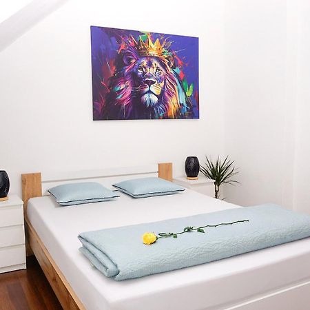 Jacky & Daniel'S Apartments Top 2 سانت بولتن المظهر الخارجي الصورة